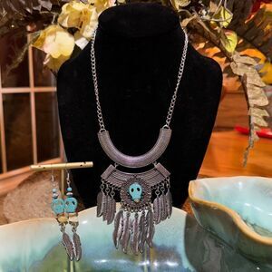 Handcrafted Turquoise & Silver Tone Tribal Skull Necklace + Matching Ear…